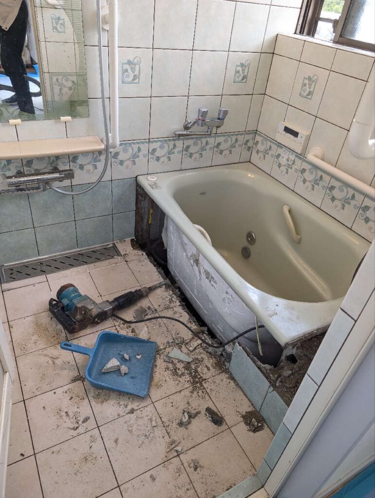 冷えを抑えたやさしい浴室・脱衣場へ|豊田市