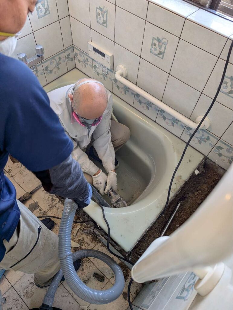 冷えを抑えたやさしい浴室・脱衣場へ|豊田市