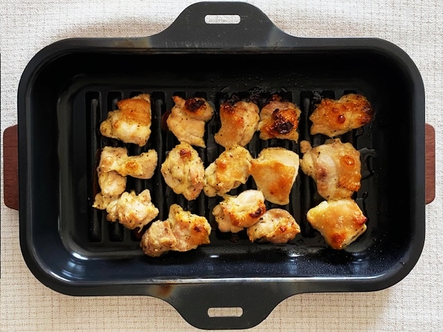 ラ・クックグラン　グリルチキン調理
