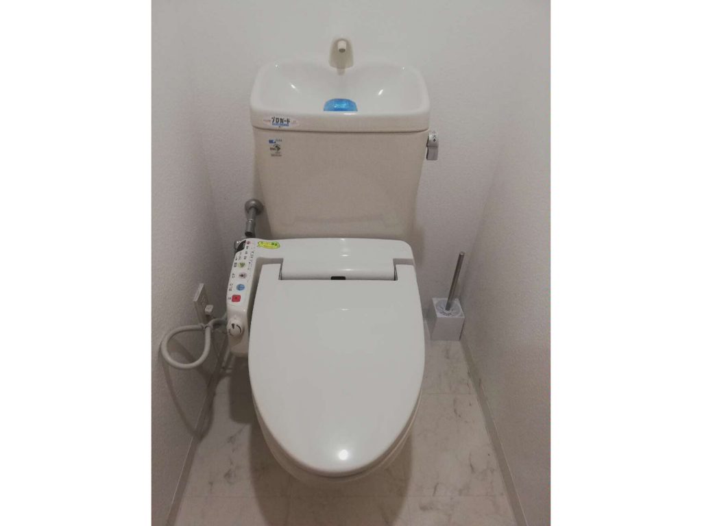 【オケゲン施工事例・タンクレストイレ】 タンクレストイレにリフォーム 水圧不足はブースターで対応しました 豊田市